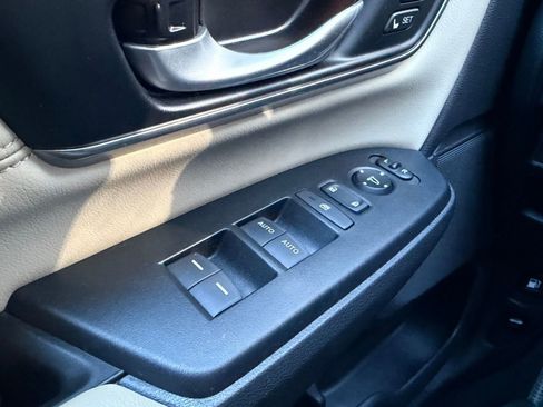 Used 2021 Honda CR-V Touring image 21