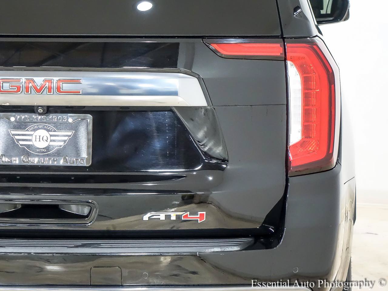 Used 2021 GMC Yukon XL AT4 w/ AT4 Premium Plus Package AWD/4WD image 8