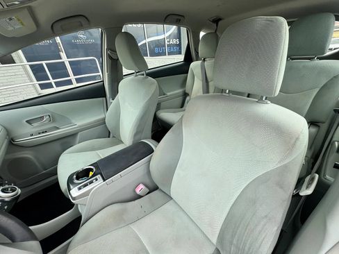 Used 2013 Toyota Prius V Three FWD image 17