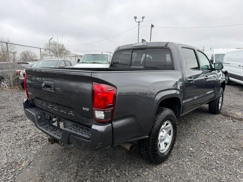 Used 2019 Toyota Tacoma SR w/ SR Convenience Package image 5