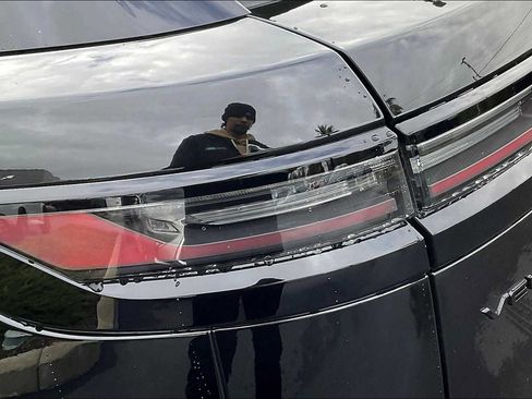 New 2025 Land Rover Range Rover Velar Dynamic SE image 25