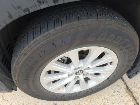 Used 2024 Toyota Grand Highlander AWD image 5