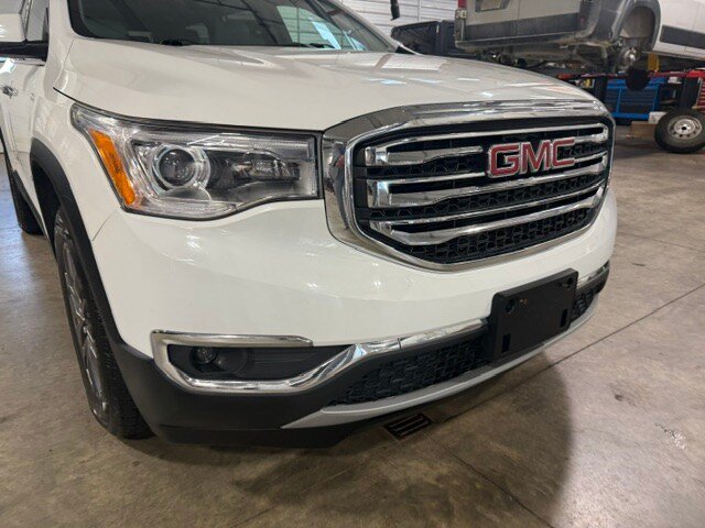 Used 2017 GMC Acadia SLT AWD/4WD image 2