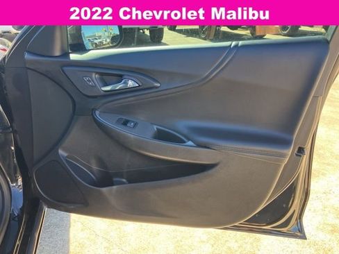 Used 2022 Chevrolet Malibu LT w/ Leather Package image 12