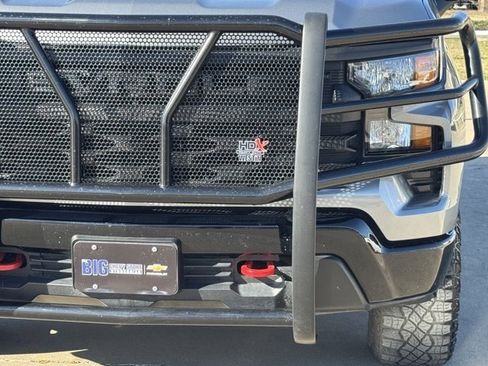 Used 2023 Chevrolet Silverado 1500 Custom Trail Boss w/ LPO, Dark Essentials Package image 10