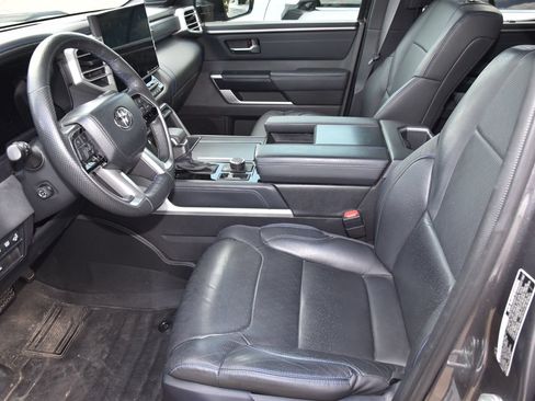 Used 2024 Toyota Tundra Platinum AWD/4WD image 10