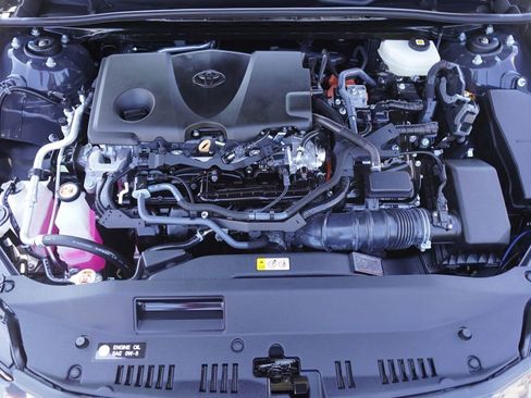 Certified 2025 Toyota Camry SE FWD image 21