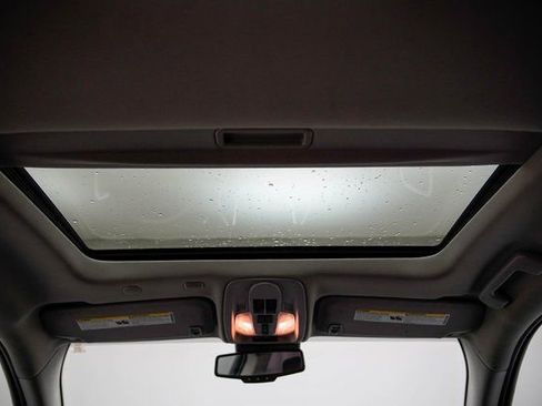 Used 2017 GMC Terrain SLE w/ Chrome Edition image 4