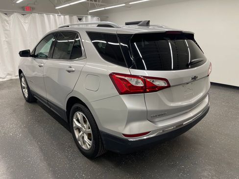 Used 2020 Chevrolet Equinox LT image 3