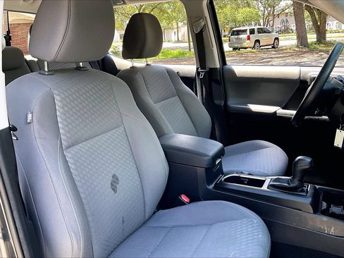 Used 2022 Toyota Tacoma SR w/ SR Convenience Package RWD image 28