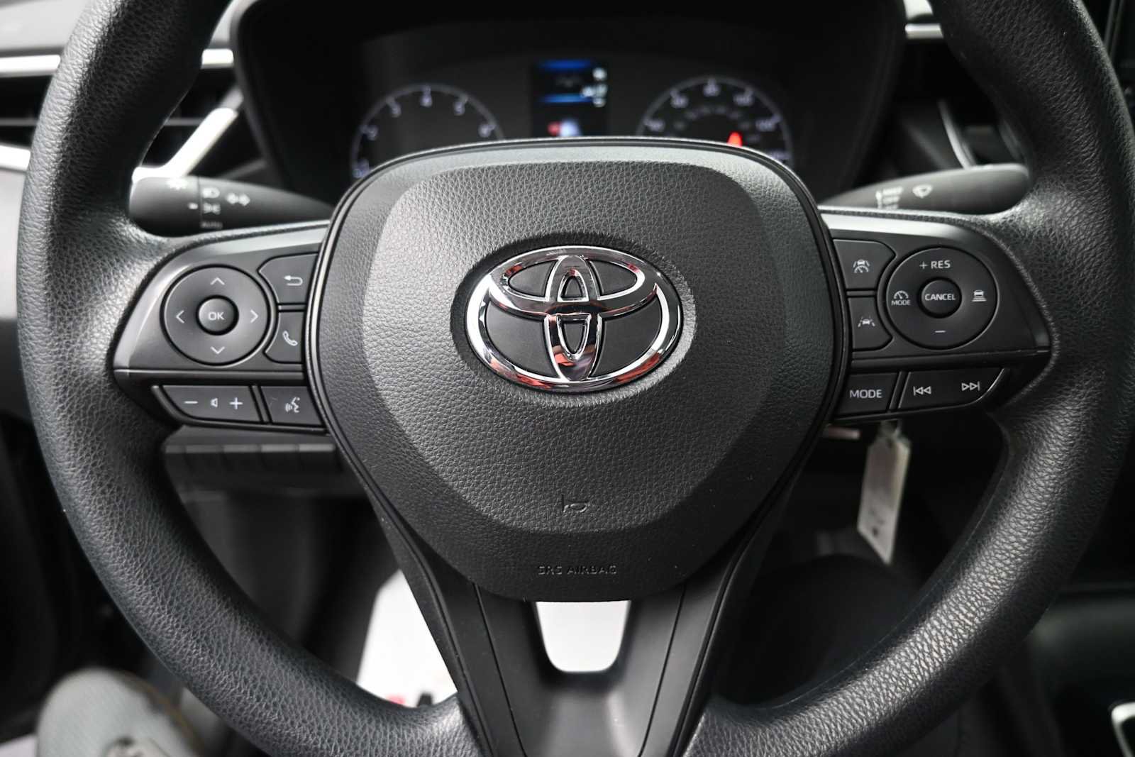 Used 2024 Toyota Corolla LE FWD image 6
