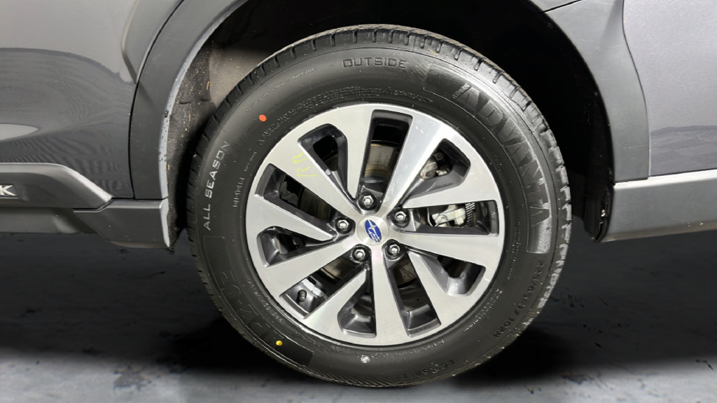 Used 2024 Subaru Outback Premium AWD/4WD image 6