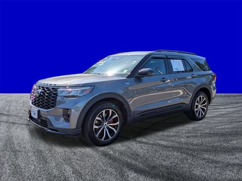 Certified 2026 Ford Explorer ST-Line w/ ST-Line Street Pack RWD image 8
