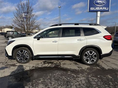 Used 2023 Subaru Ascent Touring image 7