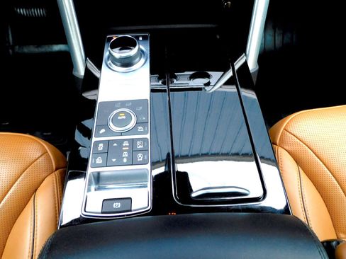 Used 2017 Land Rover Discovery HSE Luxury image 12