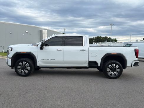 Used 2025 GMC Sierra 2500 Denali w/ Denali Reserve Package AWD/4WD image 9
