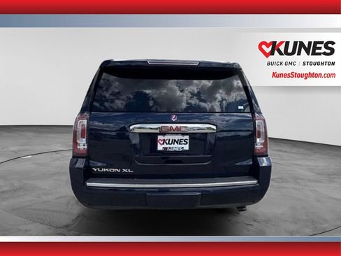 Used 2020 GMC Yukon XL Denali w/ Denali Ultimate Package AWD/4WD image 10