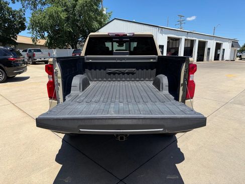 Used 2022 Chevrolet Silverado 1500 ZR2 w/ Technology Package AWD/4WD image 34