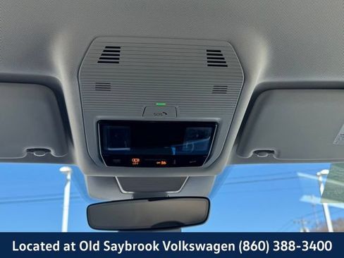 Certified 2025 Volkswagen Tiguan SE AWD/4WD image 17