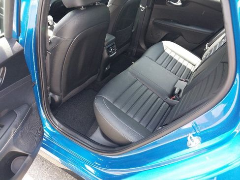 Used 2023 Kia Forte GT-Line w/ GT-Line Premium Package FWD image 15