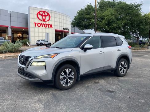 Used 2021 Nissan Rogue SV w/ Premium Package image 1