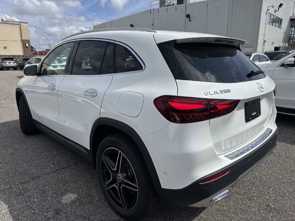 Used 2026 Mercedes-Benz GLA 250 image 3