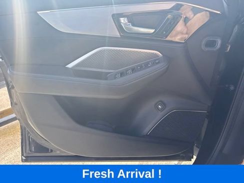 Used 2025 Acura MDX FWD image 12