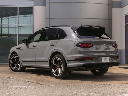 Used 2025 Bentley Bentayga AWD/4WD image 12