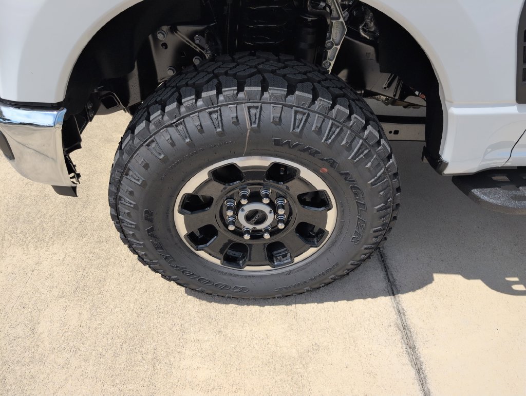New 2026 Ford F250 Lariat w/ Tremor Off-Road Package AWD/4WD image 17