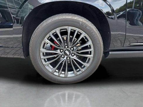 Used 2023 Cadillac Escalade ESV V AWD/4WD image 52