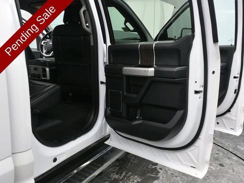 Used 2021 Ford F250 Lariat image 9