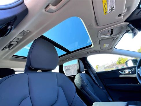 New 2026 Volvo XC60 B5 Plus w/ Climate Package image 29