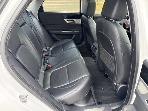 Used 2016 Jaguar XF Prestige AWD/4WD image 11