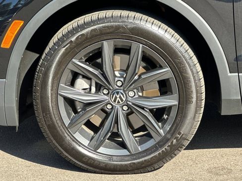 Used 2024 Volkswagen Tiguan SE AWD/4WD image 26