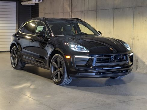 New 2026 Porsche Macan image 9