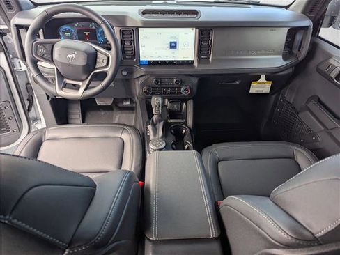 New 2025 Ford Bronco Badlands image 14