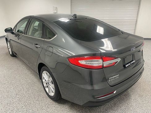 Used 2020 Ford Fusion SE image 7