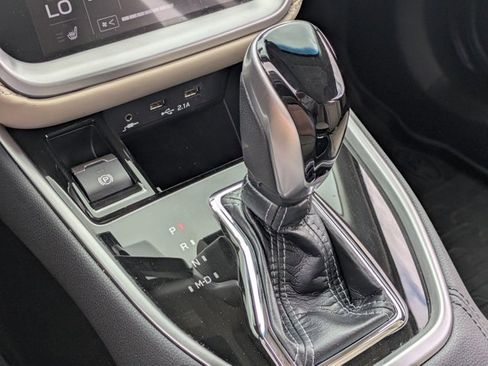 Used 2020 Subaru Outback Limited w/ Popular Package #2 image 11