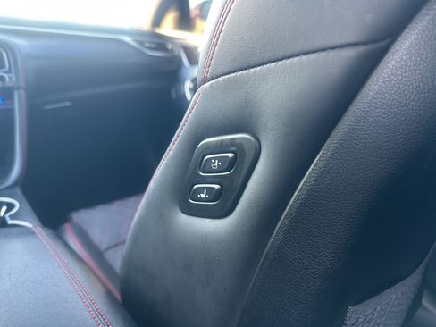 Used 2019 Genesis G70 2.0T Advanced w/ Sport Package image 14