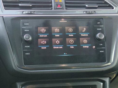 Used 2022 Volkswagen Tiguan SE R-Line image 12