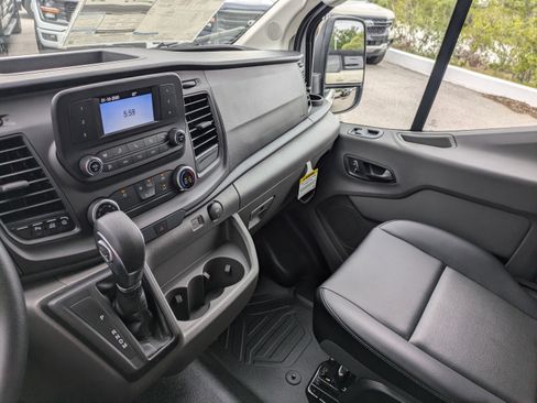 New 2025 Ford Transit 150 Low Roof RWD image 30