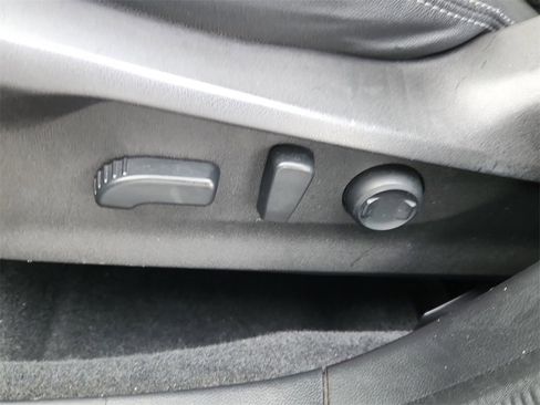 Used 2020 Subaru Forester Premium image 9