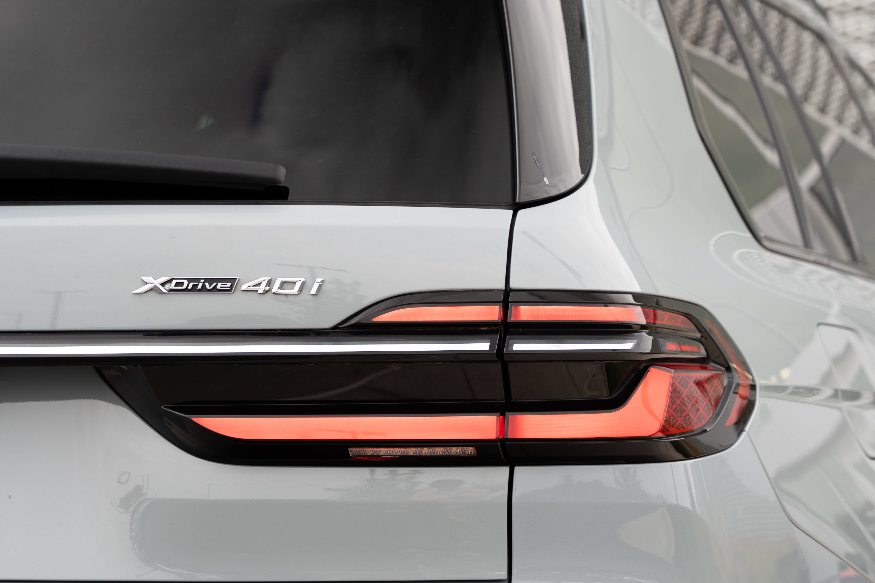 Used 2023 BMW X7 xDrive40i w/ M Sport Package AWD/4WD image 38