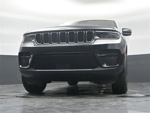 New 2025 Jeep Grand Cherokee Laredo X w/ Luxury Tech Group I image 44