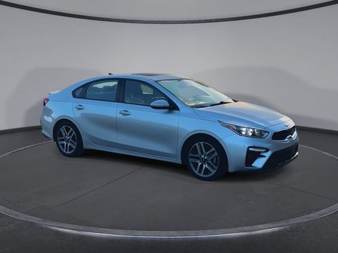 Used 2020 Kia Forte EX w/ EX Special Edition FWD image 2