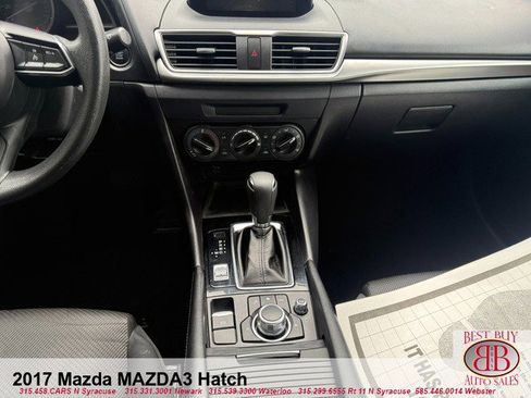 Used 2017 MAZDA MAZDA3 Sport FWD image 11