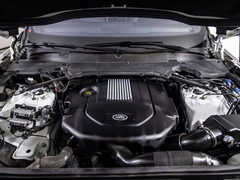 Used 2020 Land Rover Discovery HSE image 48