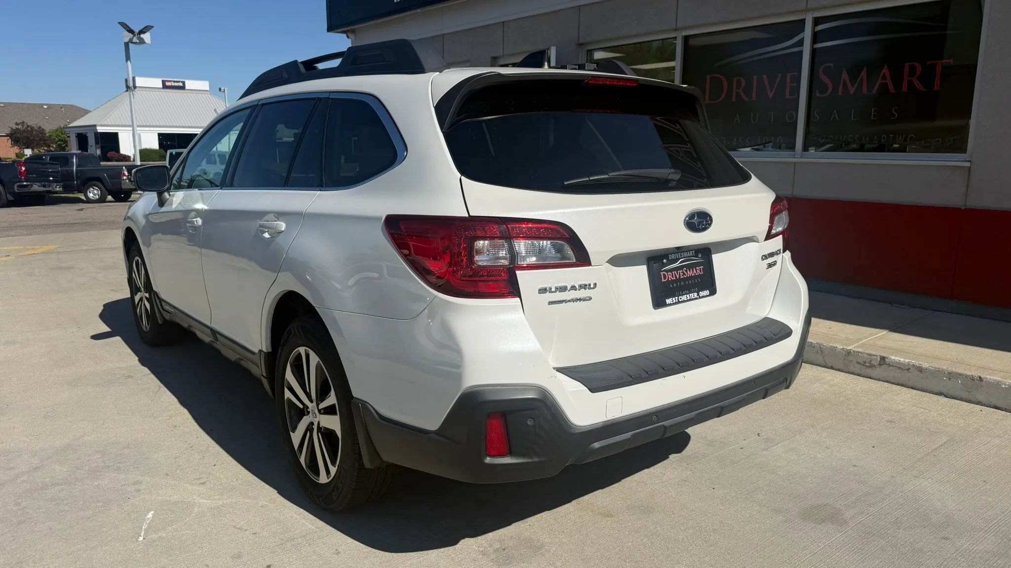 Used 2019 Subaru Outback 3.6R Limited w/ Popular Package #2 AWD/4WD image 4
