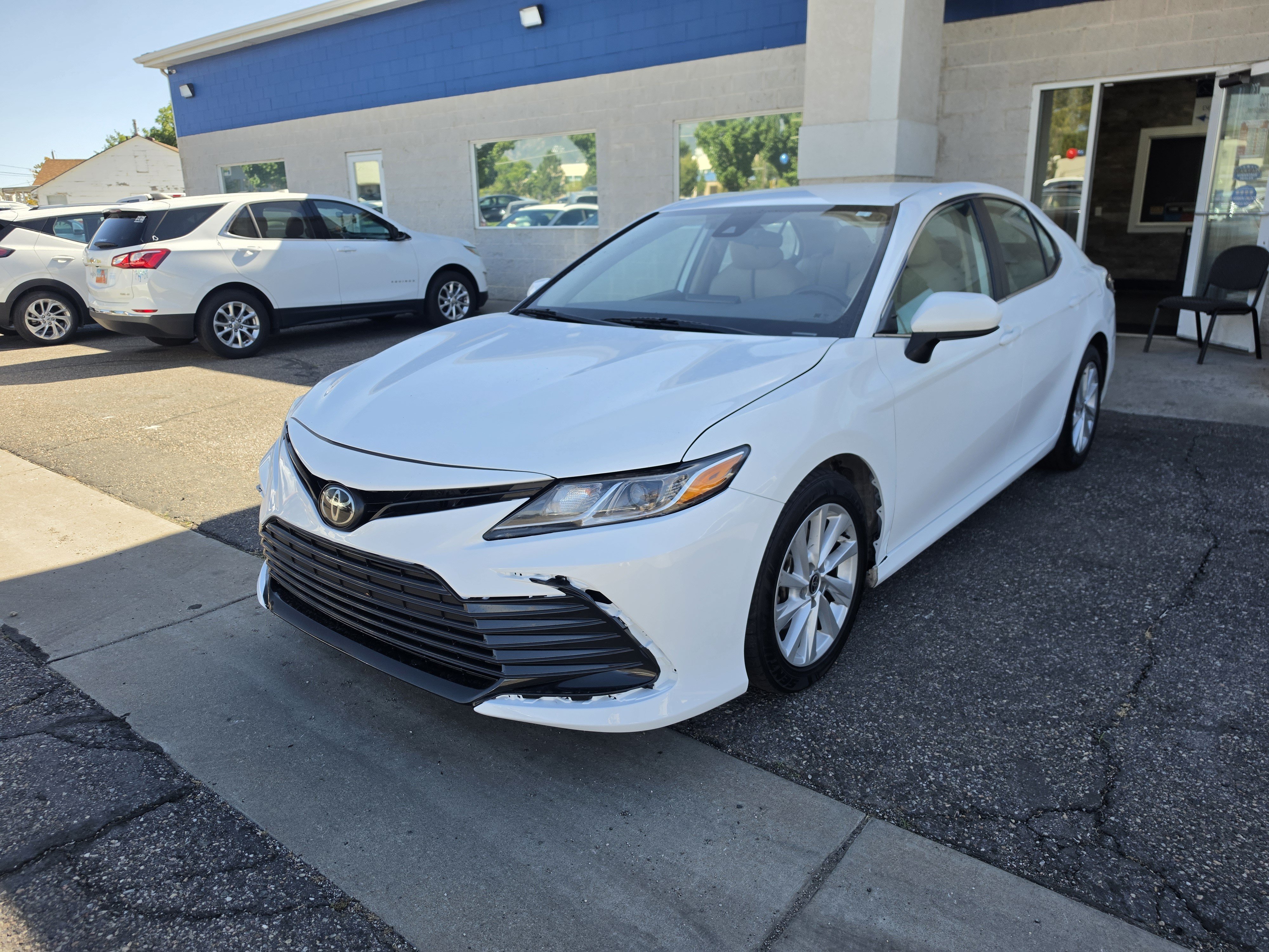 Used 2023 Toyota Camry LE FWD image 3