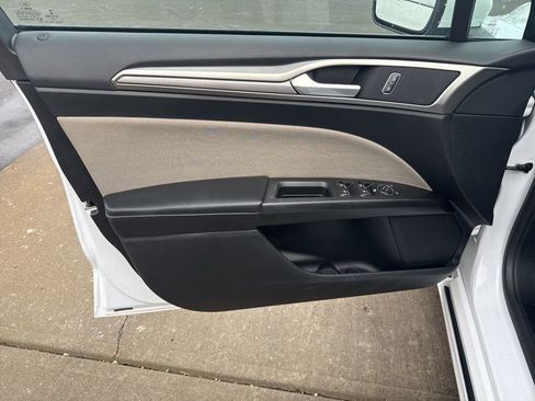 Used 2017 Ford Fusion S image 17